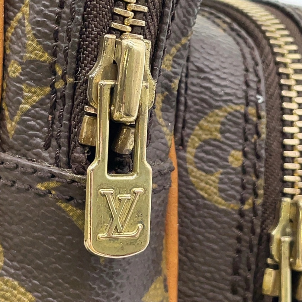 Authentic Louis Vuitton Monogram Amazone Crossbody Bag - Picture 10 of 11